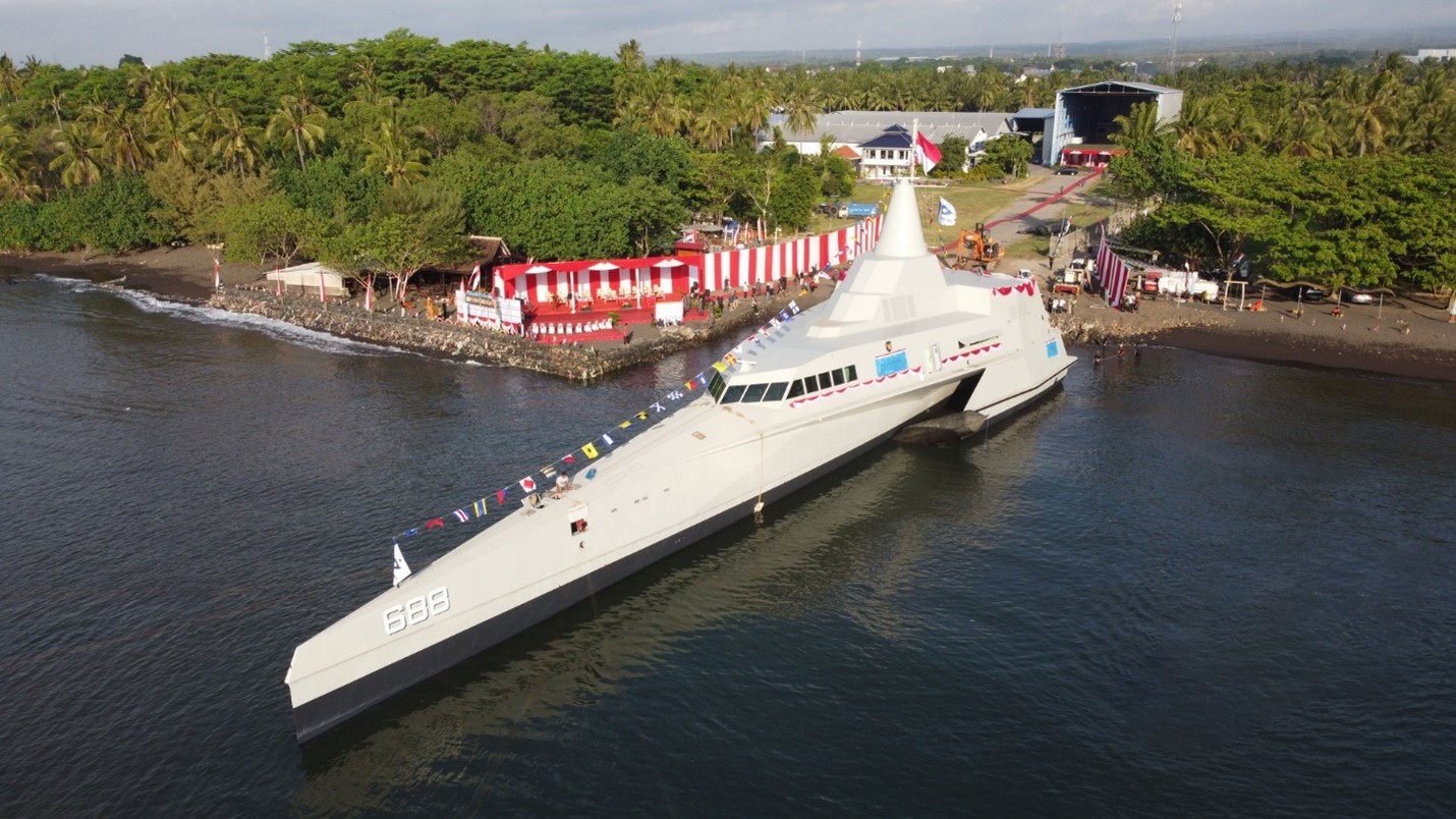 kapal trimaran indonesia